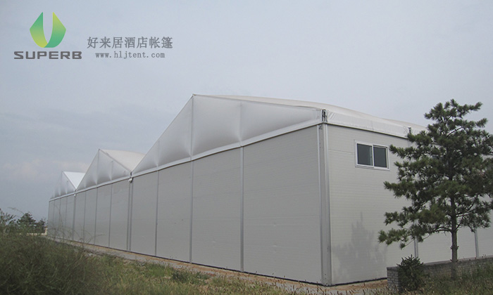 易燃易濕的物品可以放在工業(yè)存儲帳篷中嗎？